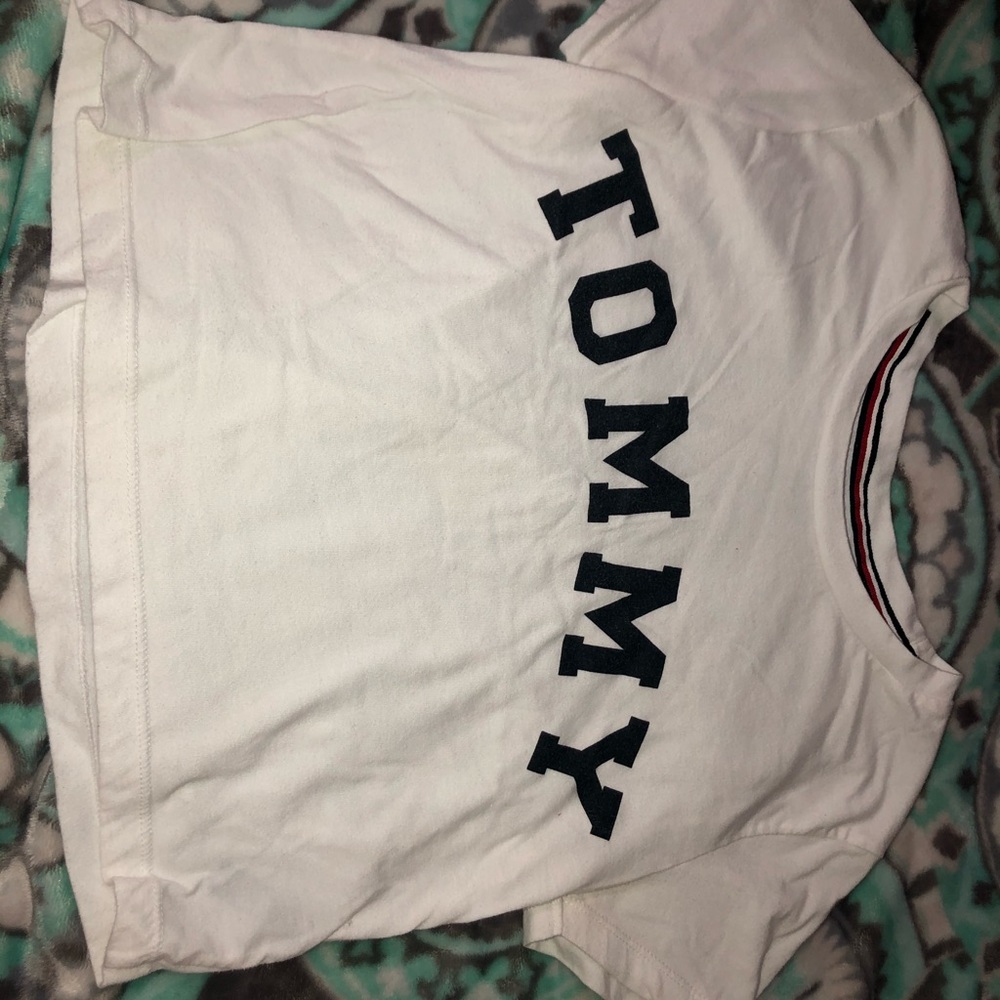 Tommy crop top shirt !